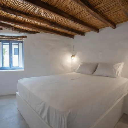Traditional White House For Groups Hotel *