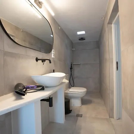 Hotel Traditional White House For Groups *